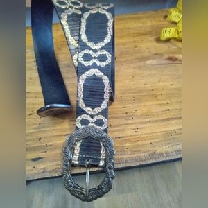 Wilsons Leather Size L 38"  Black Leather Belt w/ Ornate Buckle & Designs